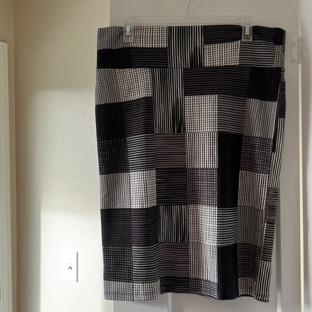 LuLaRoe Skirt  Black, Gray, White Skirt